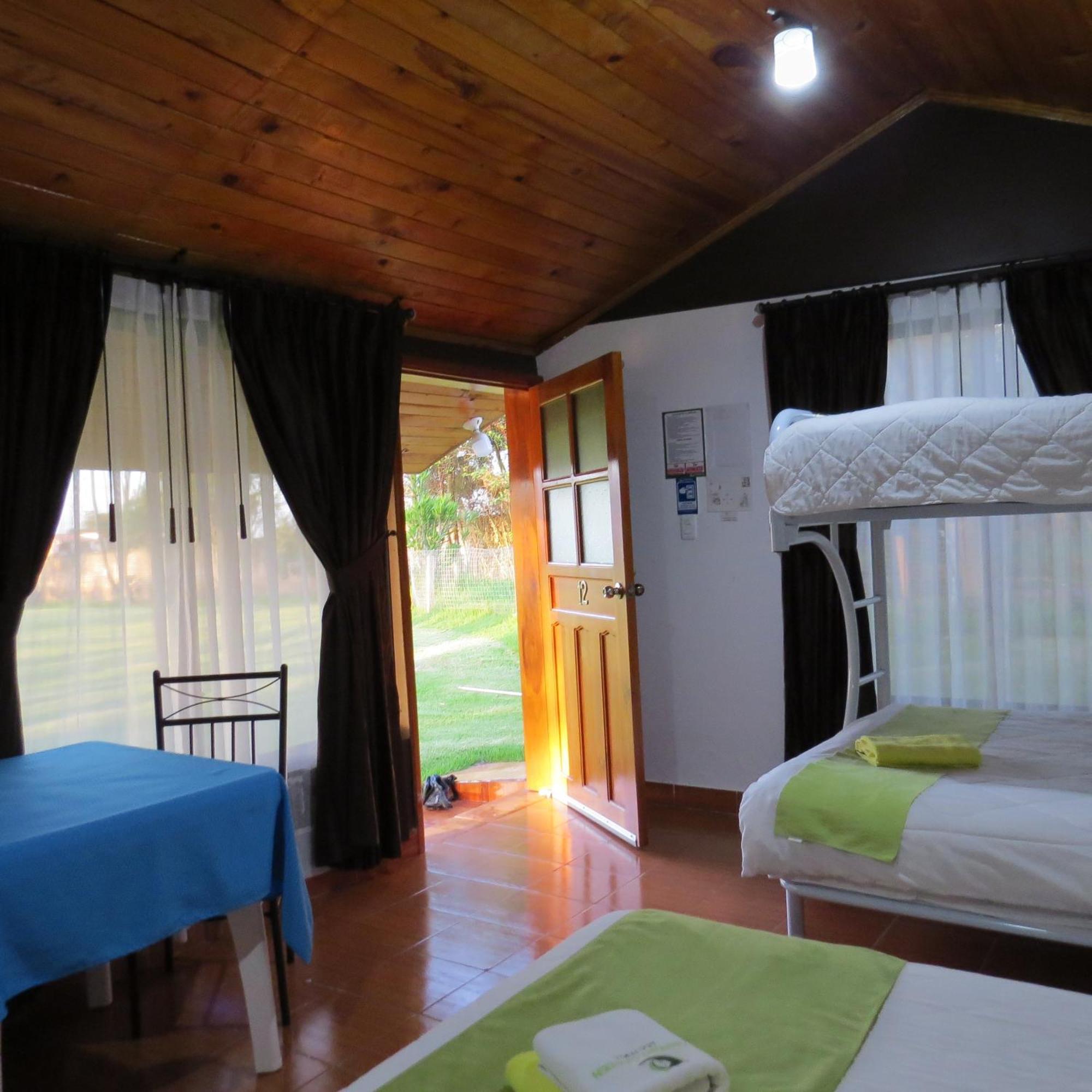 Hosteria Airport Garden Tababela Bagian luar foto